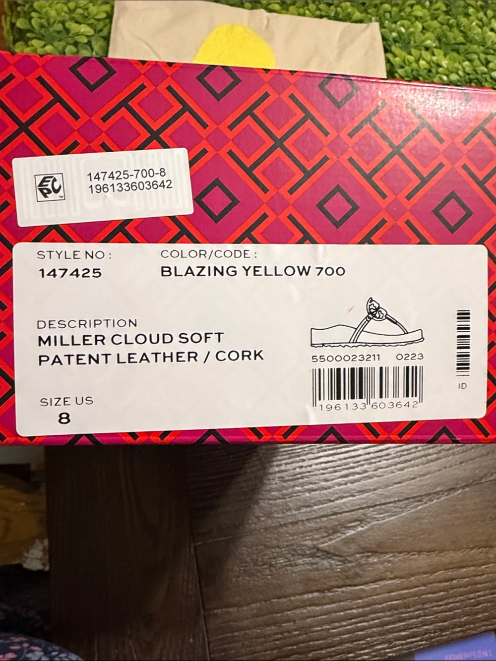 Tory Burch Yellow Miller Thong Sandals with Logo Medallion - Picture 2 of 3